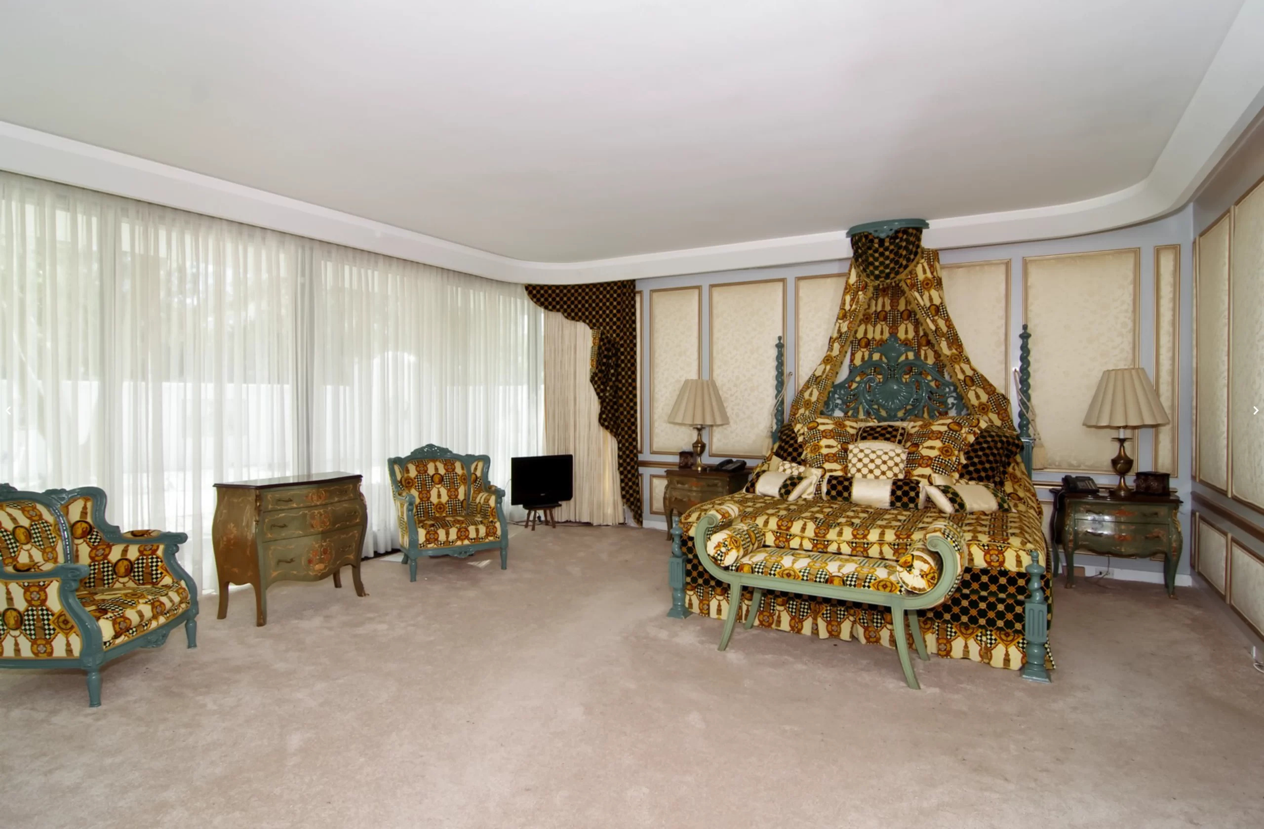 812-Photos-Master-Bedroom-copy-2